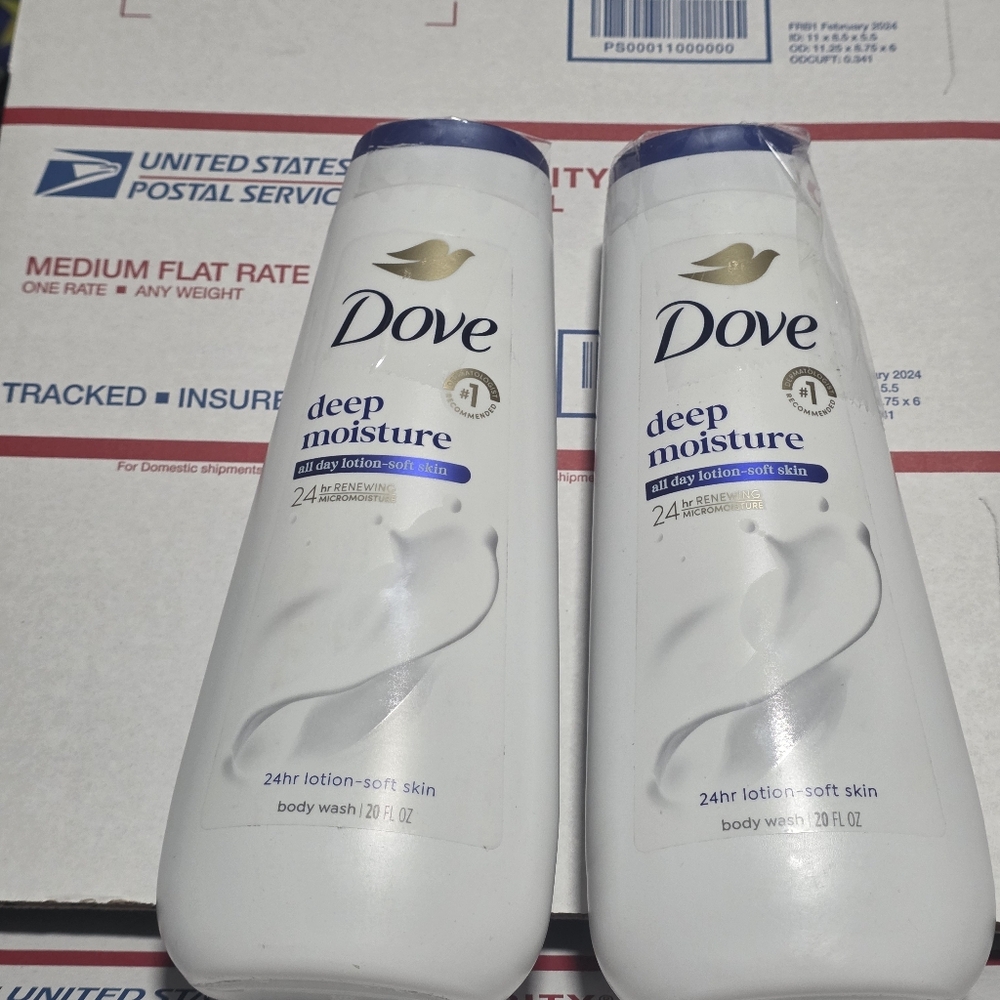 Dove Deep Moisture Body Wash - White